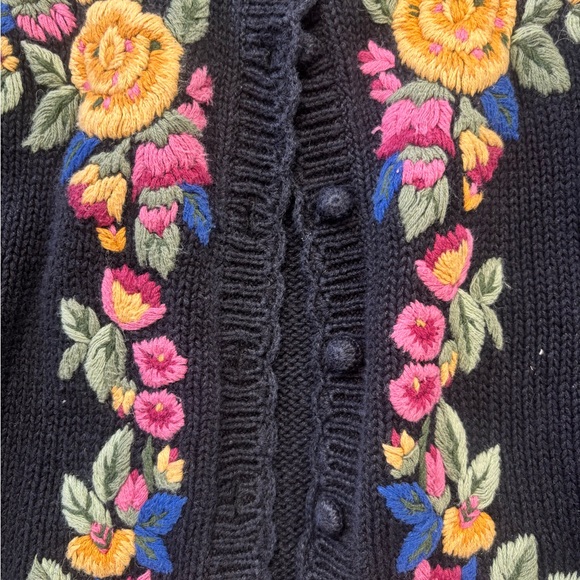 Vintage Floral Embroidered Crochet Grandma Cardigan - Picture 4 of 4